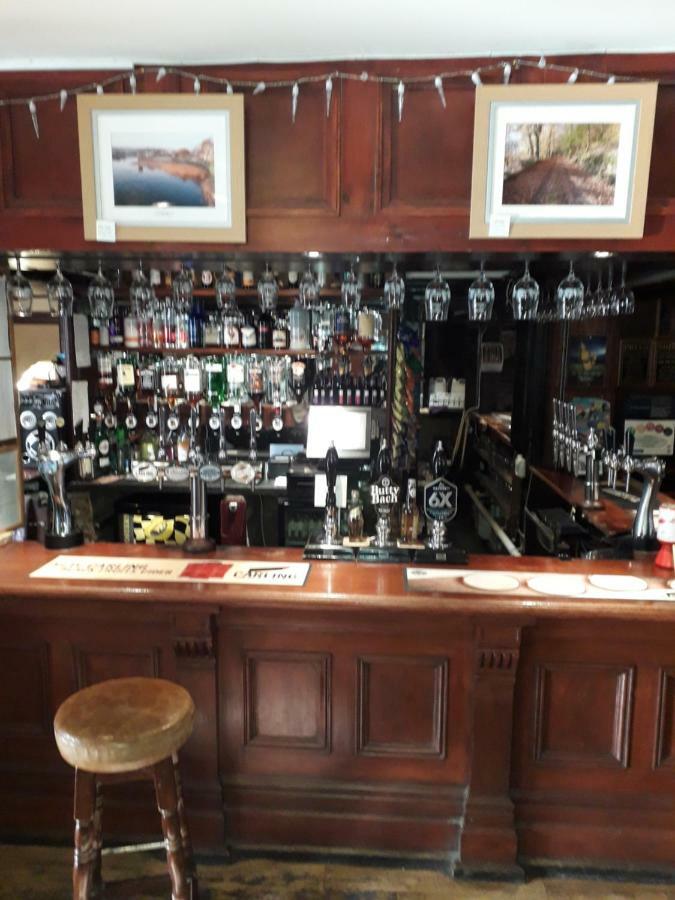 The Black Lion Hotel カーディガン エクステリア 写真
